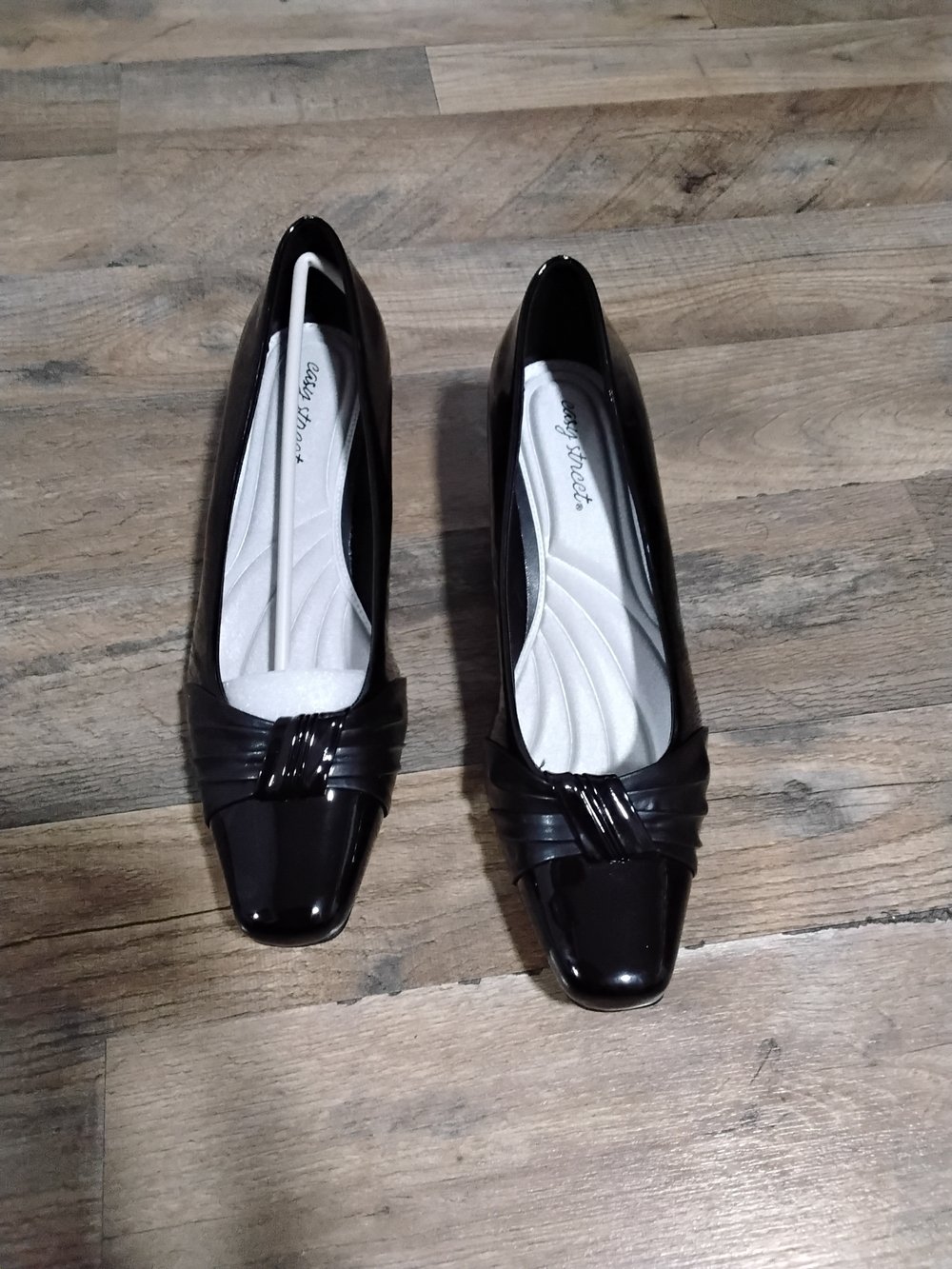 Classic Black Patent Women's Pumps by Easy Street